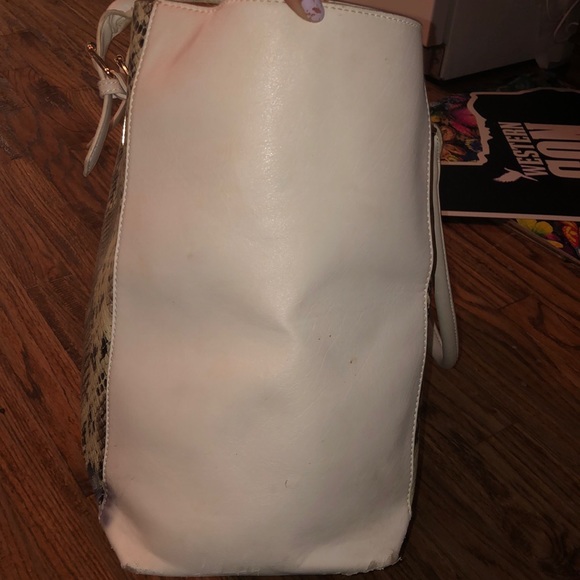 Just Fab Snakeskin Tote - Picture 5 of 7